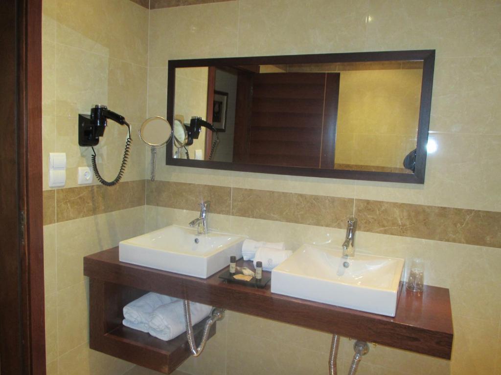 Hotel Do Vale Aguiar da Beira Oda fotoğraf